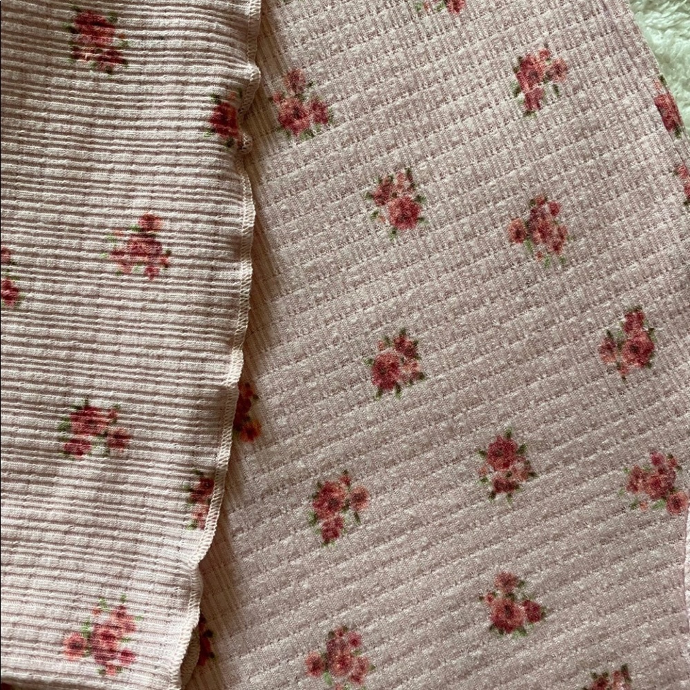 Floral Pink Ruffle Crop Top - Picture 3 of 4